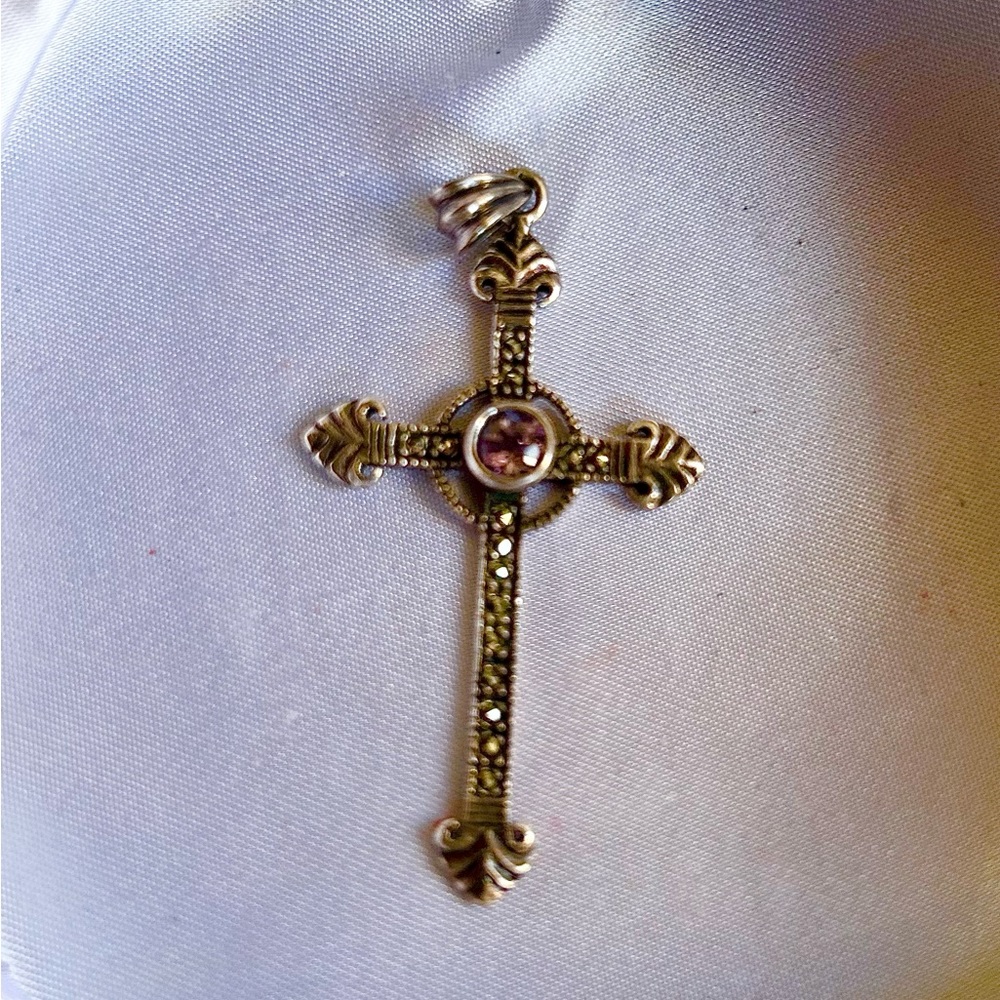 🔥🔥50% Vintage Sterling Silver Marcasite Amethyst Cross Pendant - Picture 5 of 9